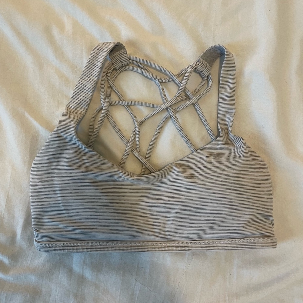 Lululemon sports bra
